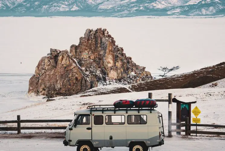 The Benefits of Owning a Van or RV for Road Trip Enthusiasts